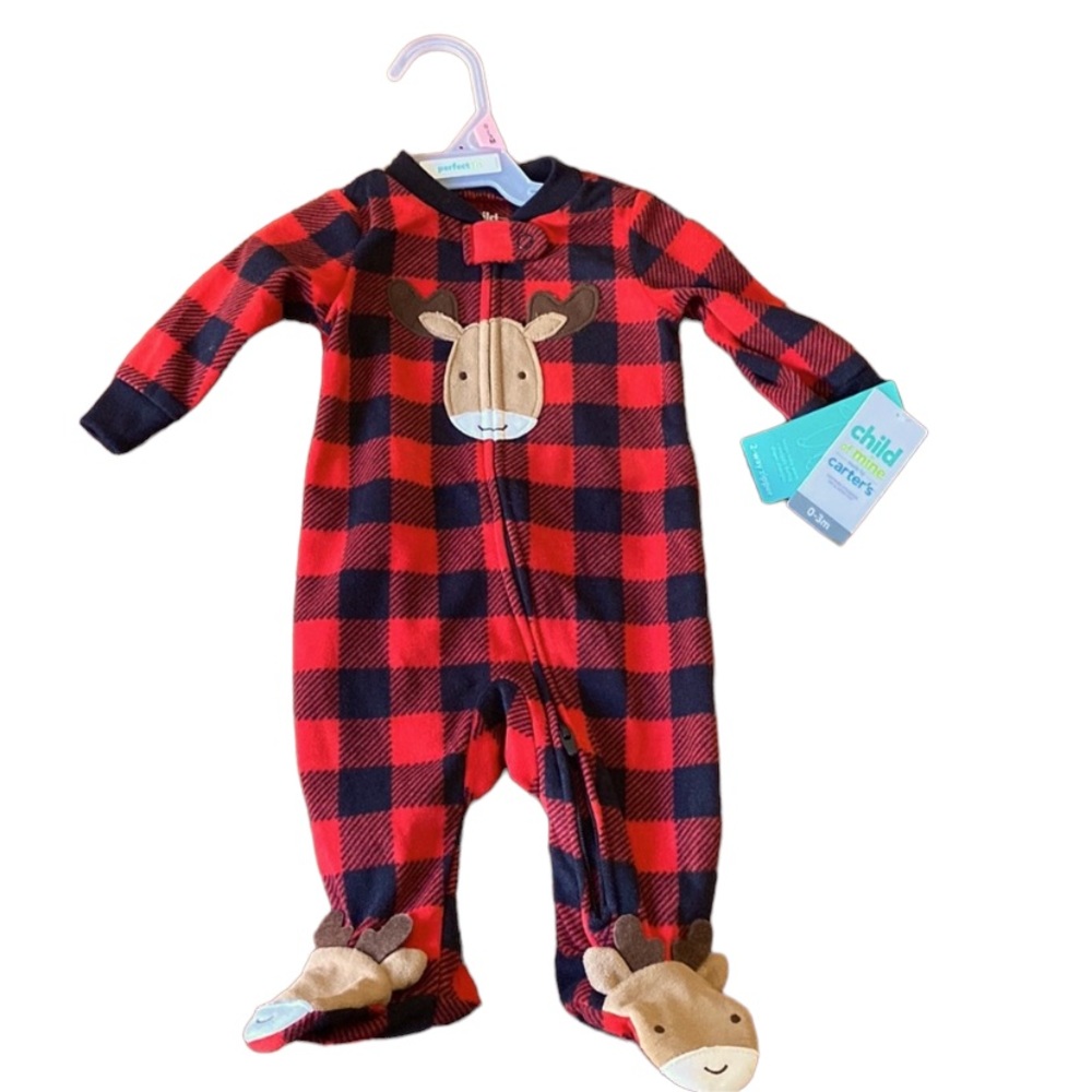 Keeps  baby warm snuggly during diapers changes